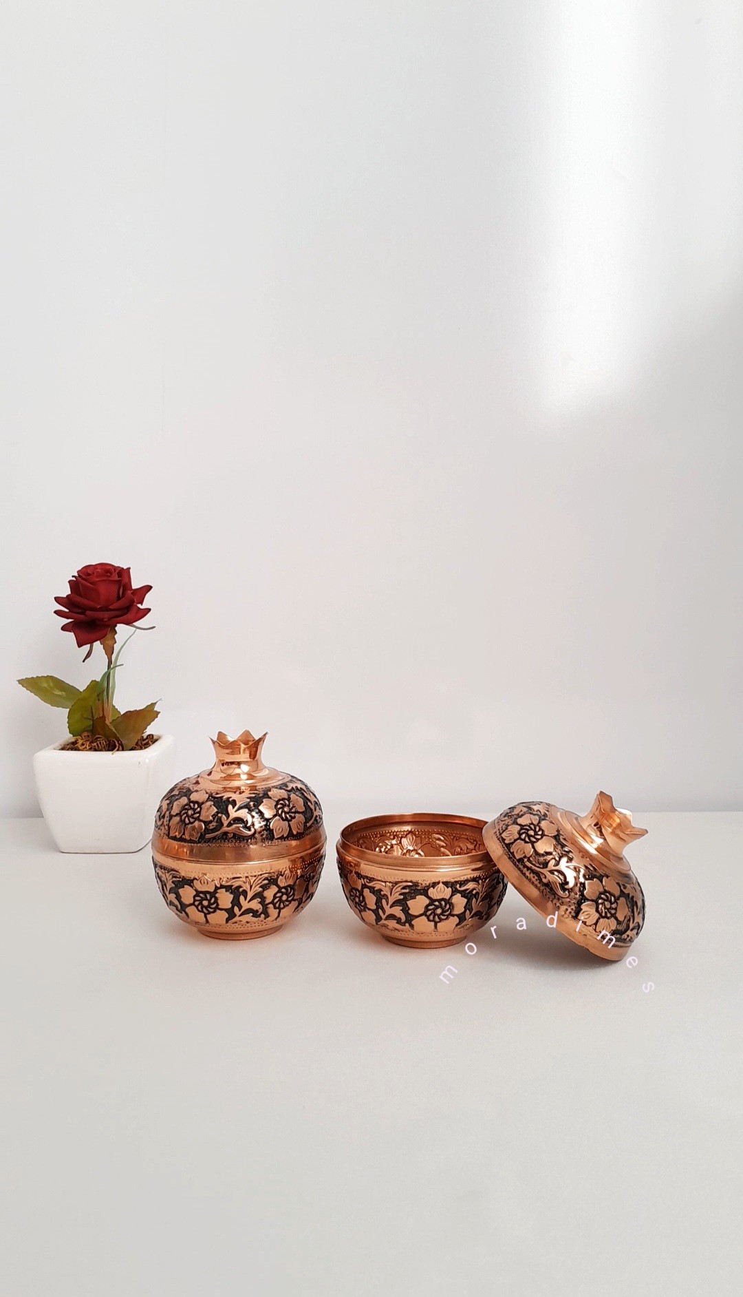 قندان مسی گل برجسته، مدل انار